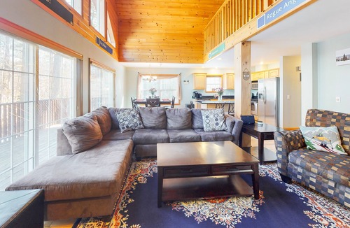 Sunday River Area House | Secluded chalet with upscale interior & jetted tub - near Sunday River Resort