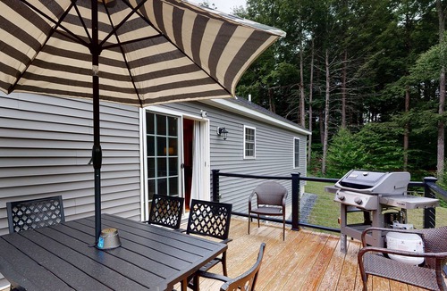 Sunderland House | Secluded mountain retreat with fast WiFi, central AC, washer/dryer, & a firepit