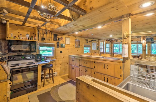 Kunkletown Cabin | Secluded & Quiet Pocono Mountain Cabin w/Hot Tub!