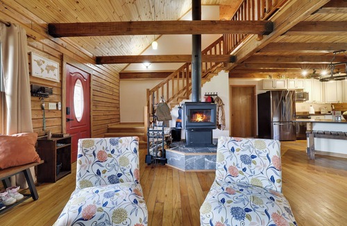 Lake Ariel House | Secluded & Tranquil Retreat for 14 in the Poconos – Firepit/Games/Stargazing+
