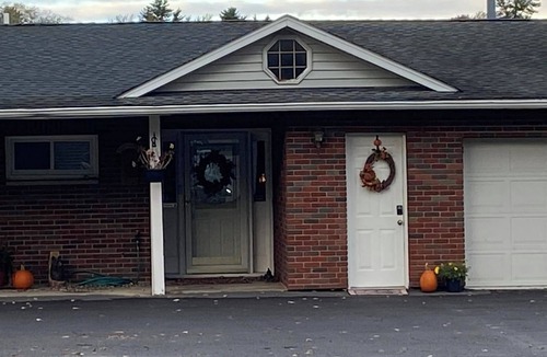 Baldwinsville House | Seneca Riverfront Spa! Hot tub, Pool + Sauna! Pontoon Boat and Canoe Available!