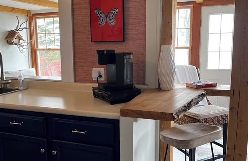 Sandy Point Cottage | SEPTEMBER 28-30 LAST DAYS OPEN IN 2026. DON’T MISS OUT STAYING ON THE WATER