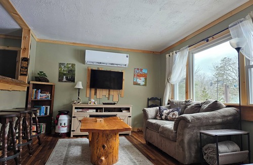 Rowland Cottage | Serene 2-bedroom cottage in charming Hawley