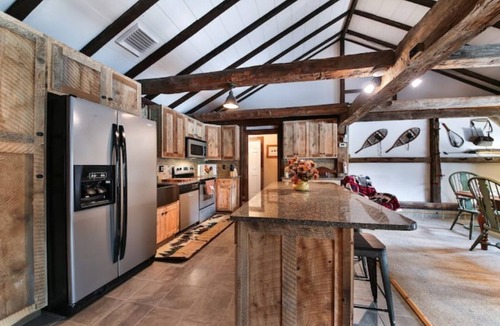 Sellersville Cabin | Serene cabin on 6 acre pond in rural Upper Bucks
