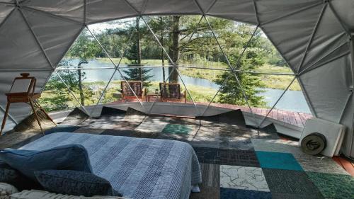 Glenfield House | Serenity Point Dome - Romantic Glamping Escape on a Private Pond