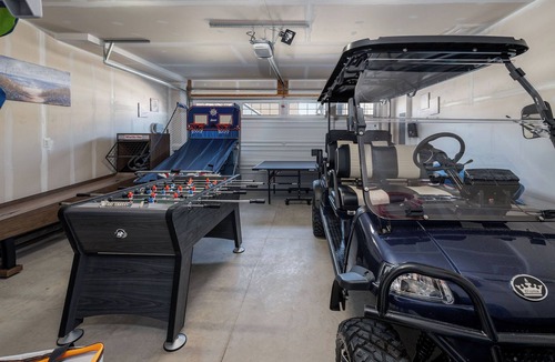 Frankford House | Sharp Ocean View Paradise with Hot Tub, Game Room & Free Daily Massages!