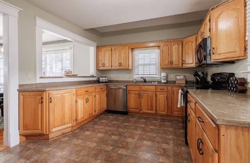 Perry House | Silver Lake Waterfront Escape