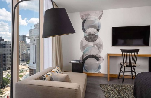 Logan Square Hotel | Skyline Pool Access with Skydeck + Fitness Room