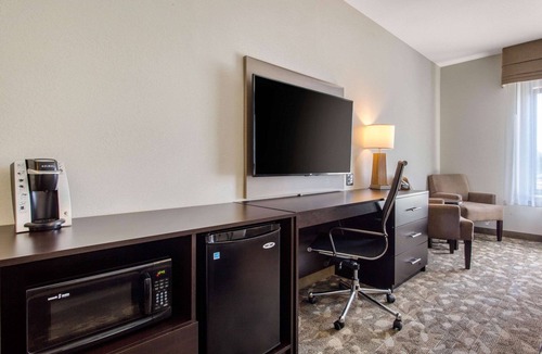 Town of Wawayanda Hotel | Sleep Inn & Suites Middletown - Goshen