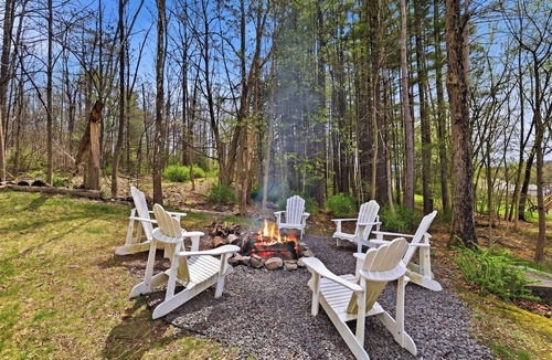 Tannersville House | Sleeps 24! Luxury, Sauna, Hot tub, Zen room, Gameroom, pets