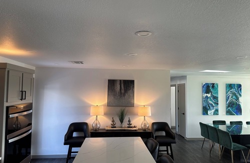 Porum House | "Solitude" Private 36 Acre Lakeview Retreat w2 Boat Slips-Duchess Creek Estates