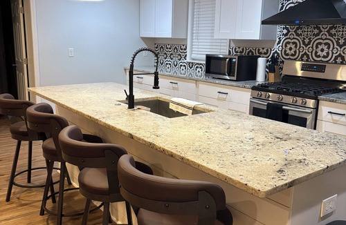 Candler-McAfee House | Southern Comfort - Spacious 5BR Near East Lake Golf – Ideal for Families