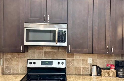 San Jose House | Spacious 2BR + Gigabit Wi-Fi + 2 Parking Spots