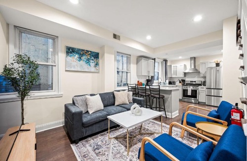 Southwark Apartment | Spacious 3-Bedroom Apt in the Heart of Philly