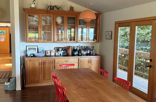 Piedmont Pines House | Spacious 3-bedroom forest retreat with AC in the Oakland Hills
