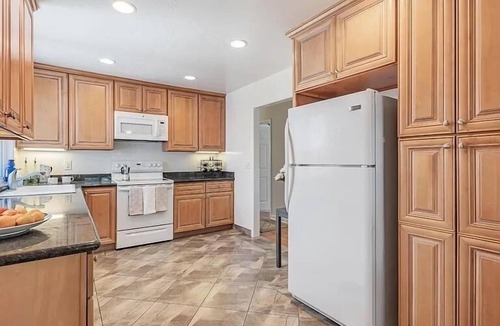 Cambrian Park House | Spacious 3BR Entire House Family & Pet Friendly