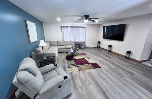 Palenville House | Spacious 3BR Home ~ Sleeps 6 ~ Near Catskill Mountains & Skiing ~ Yard ~ Parking