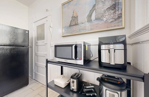 Richmond District Apartment | Spacious 3BR Richmond Flat Near Golden Gate Park, Balboa Village, and Ocean Beach
