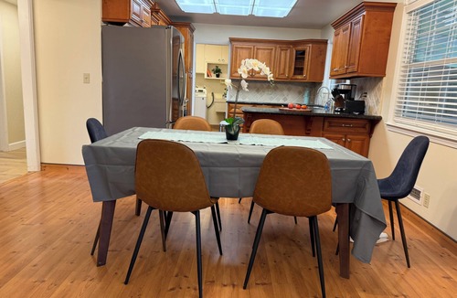 South San Jose Villa | Spacious 4-bedroom, 1-office villa in Willow Glen San Jose