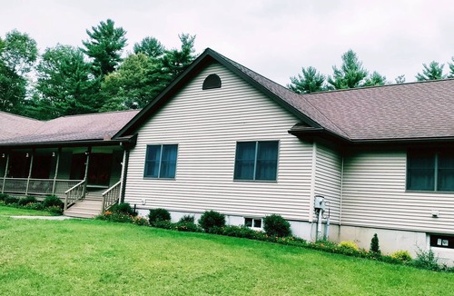 Town of Lumberland House | Spacious 4 bedroom house with a private pool in a quiet area