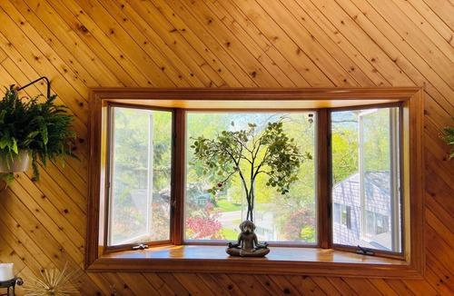 Montrose House | Spacious 4-bedroom house in northern Westchester with sweeping views