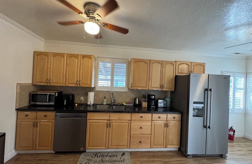 San Jose House | Spacious 4-bedroom house with pretty yard in downtown San Jose