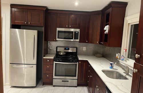 Vauxhall House | Spacious 4-bedroom house with WiFi and AC in Union. 2mnts to majors HW.