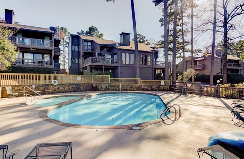 Lake Hamilton Condo | Spacious 4 Bedroom Family LAKE Condo @ Southshore! | POPULAR!