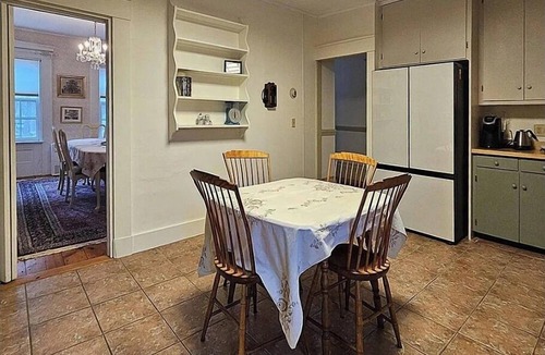 Damariscotta House | Spacious 5-bedrooms on dead end street. WIFI. Walk to charming Damariscotta.