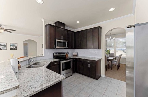 Norcross House | Spacious 5B3B｜Lush Backyard｜Garage & Street Parking｜Newly Renovated #41985
