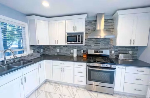 Santa Clara House | Spacious 6-bedroom, 5-Bath 2 Homes 1 Lot in enchanting Santa Clara