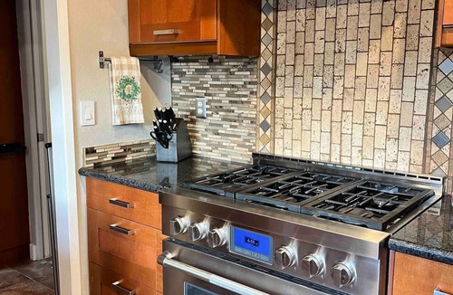 Rancho Santa Teresa House | Spacious and comfortable 5-bedroom home in San Jose, ideal for families, relocations, and extended stays. Features a private backyard, ample parking, and easy access to major highways, tech campuses, and local dining.