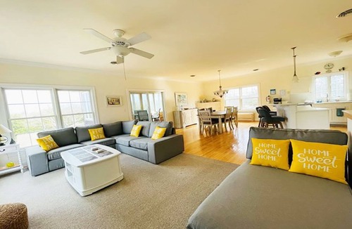 Town Bank House | Spacious Bayside Retreat: Sleeps 18, 1/2 Block from Bay Beach, Game Room
