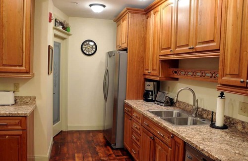 Middletown Cottage | Spacious Cottage Rental with Creek Views near Harrisburg and Hershey, Pennsylvania