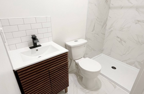 Kingston Apartment | Spacious Cozy Uptown Studio