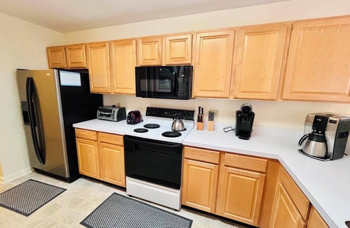 Rehoboth Beach Villa | Spacious Duplex with 3 Pools, Tennis Courts & Ensuite Bedroom in Eagles Landing