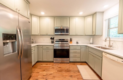 Eden Isle House | Spacious Eden Isle Retreat | Sleeps 12 | Pool Table | Deck | Near Marina