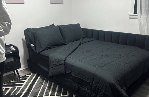 East Point House | Spacious Home Airport 10 Min