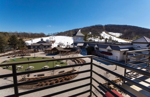 Fairfield Cabin | Spacious King Suite | Living Area + Kitchenette