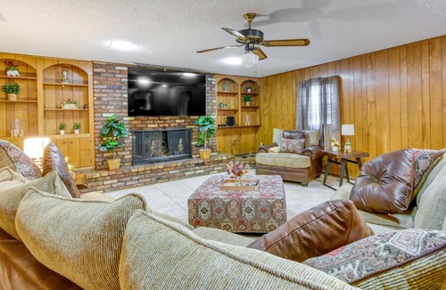 Little Rock House | Spacious Little Rock Home w/Patio - 9 Mi to Dtwn!