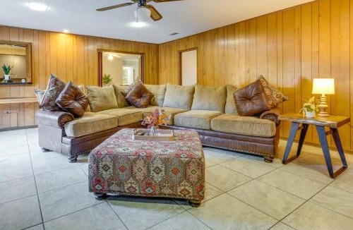 Little Rock House | Spacious Little Rock Home w/Patio - 9 Mi to Dtwn!