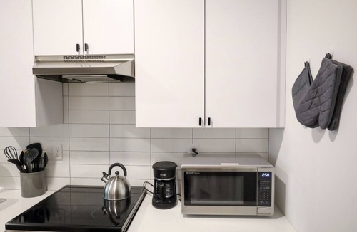 Dwight Apartment | Spacious Luxury Oasis-Roof Top-Wine-Parking-Yale