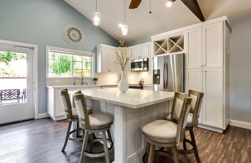 Castro Valley House | Spacious Modern Farmhouse Casita in Castro Valley Countryside with Private Patio