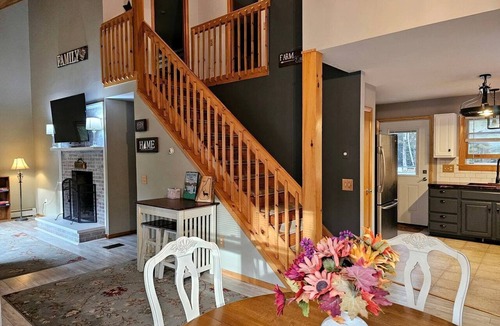 Bath Cabin | Spacious Mountain Cabin with Hot Tub & Fire Pit near White Mountains, New Hampshire