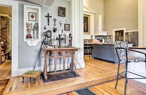 Dundee House | Spacious Pet-Friendly Home - Near Dundee Wineries!