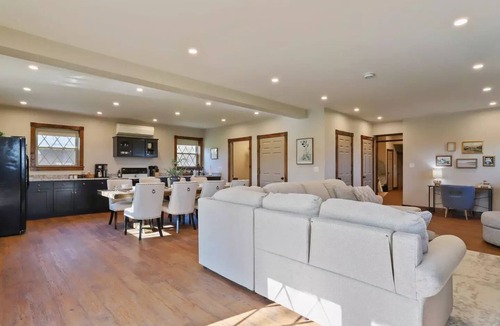 Saint Thomas House | Spacious & Private 4BR Retreat - Noted for Cleanliness and Thoughtful Touches