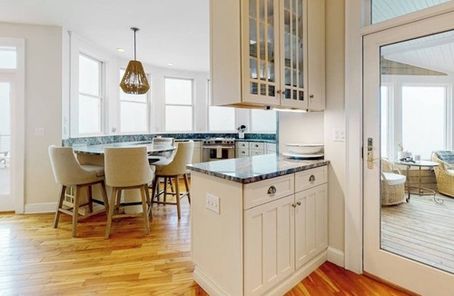 Georgetown House | Spectacular oceanfront retreat with amazing views, sunroom & washer/dryer