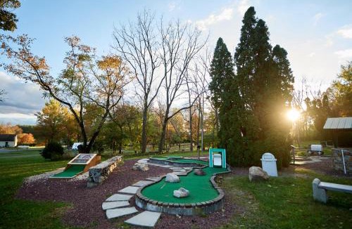 New Holland Resort | Spring Gulch Lodge 11
