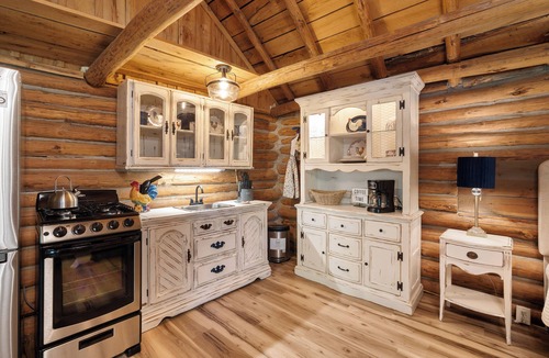 Rudy Cabin | Spring Hill Farm Cabins