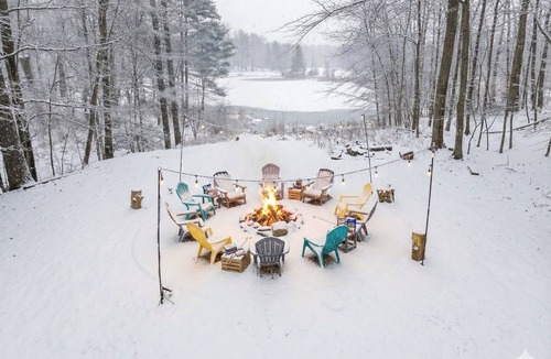 Purling House | Spring Special:Pond Views, Backyard Dining+BBQ